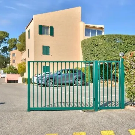 Avec Piscine, Proche Plages Apartament