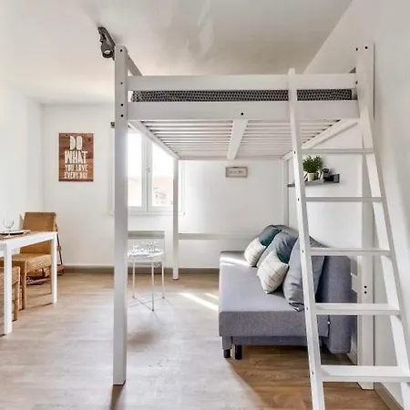 Avec Piscine, Proche Plages Apartament